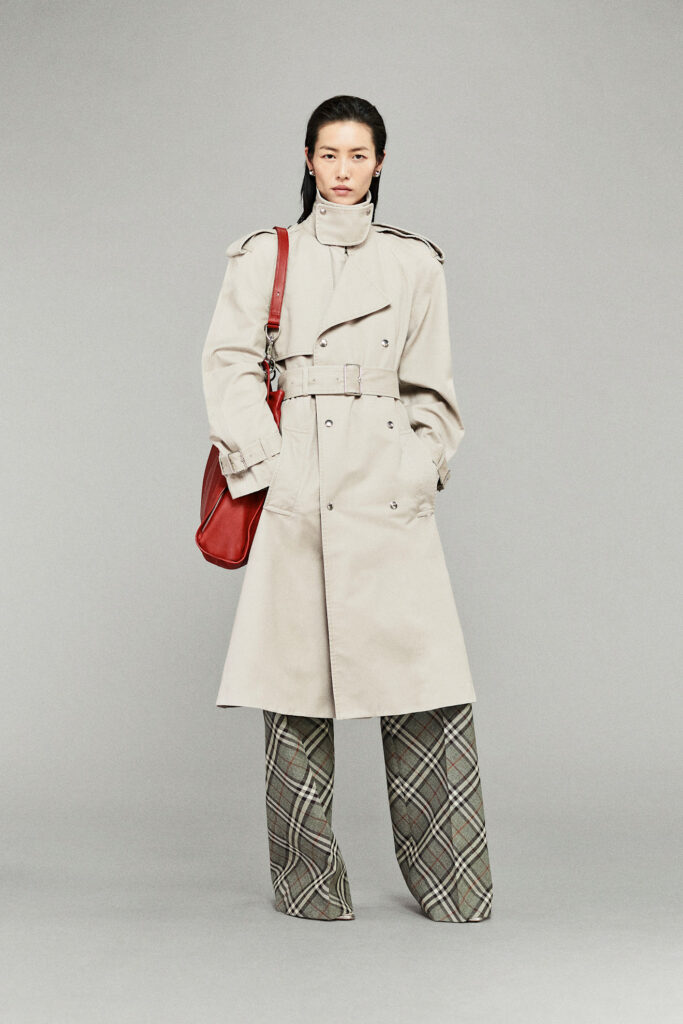 Burberry Resort 2025 - Credits Launchmetrics/Spotlight